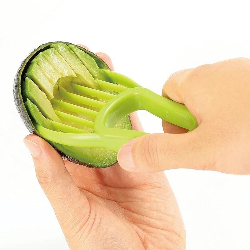 Avocado SlicePro ™ | Trancheur d'avocat en plastique 3 en 1 - Lauriault Cuisson